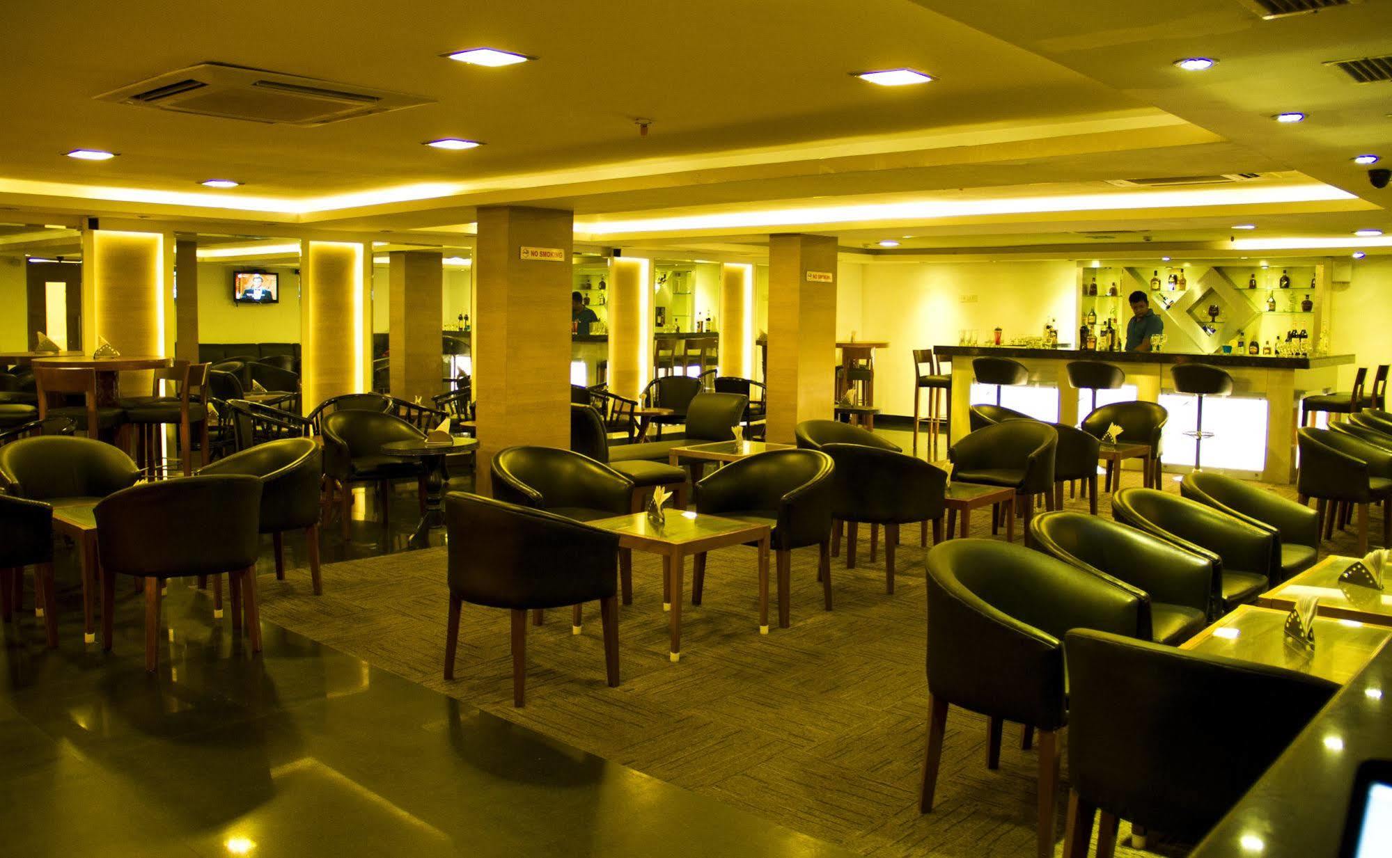 Hotel Marina Inn Egmore Madras Buitenkant foto