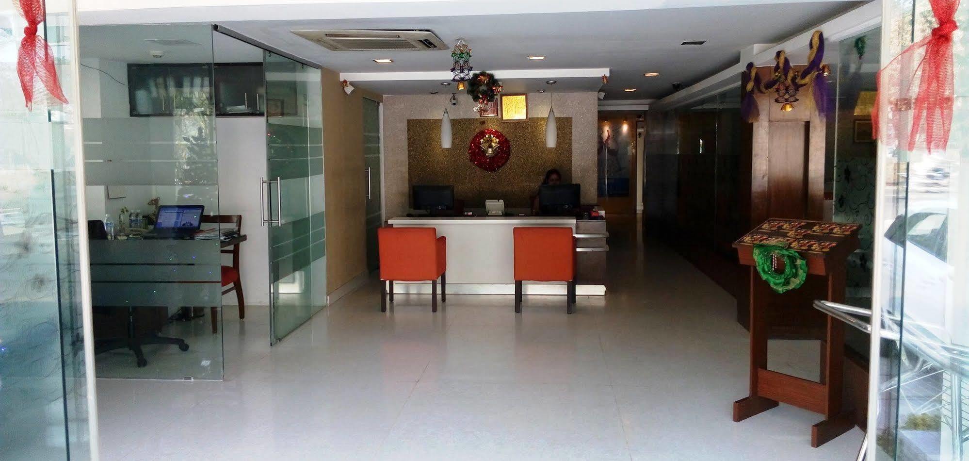 Hotel Marina Inn Egmore Madras Buitenkant foto
